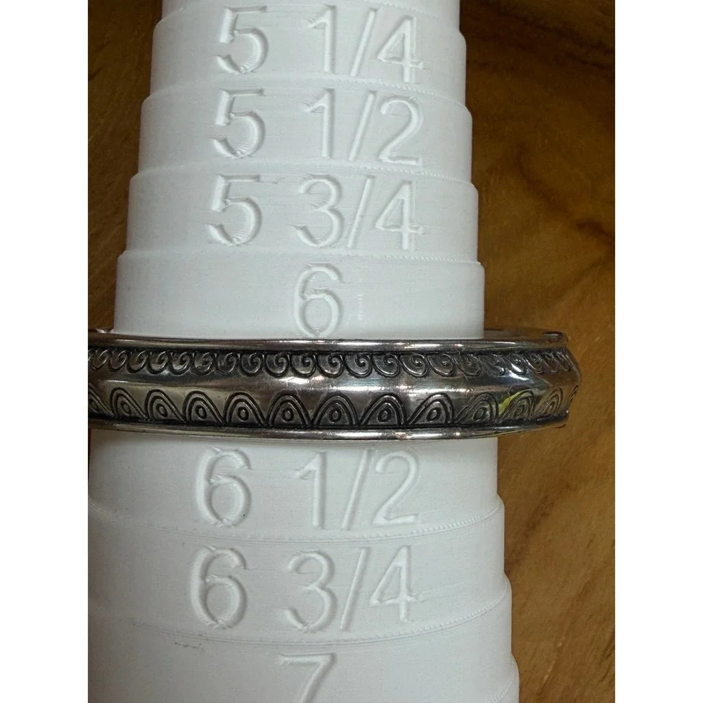 Brighton Silver Tone Hinged Bangle Bracelet Etched Scroll Teardrop‎ Design Heart